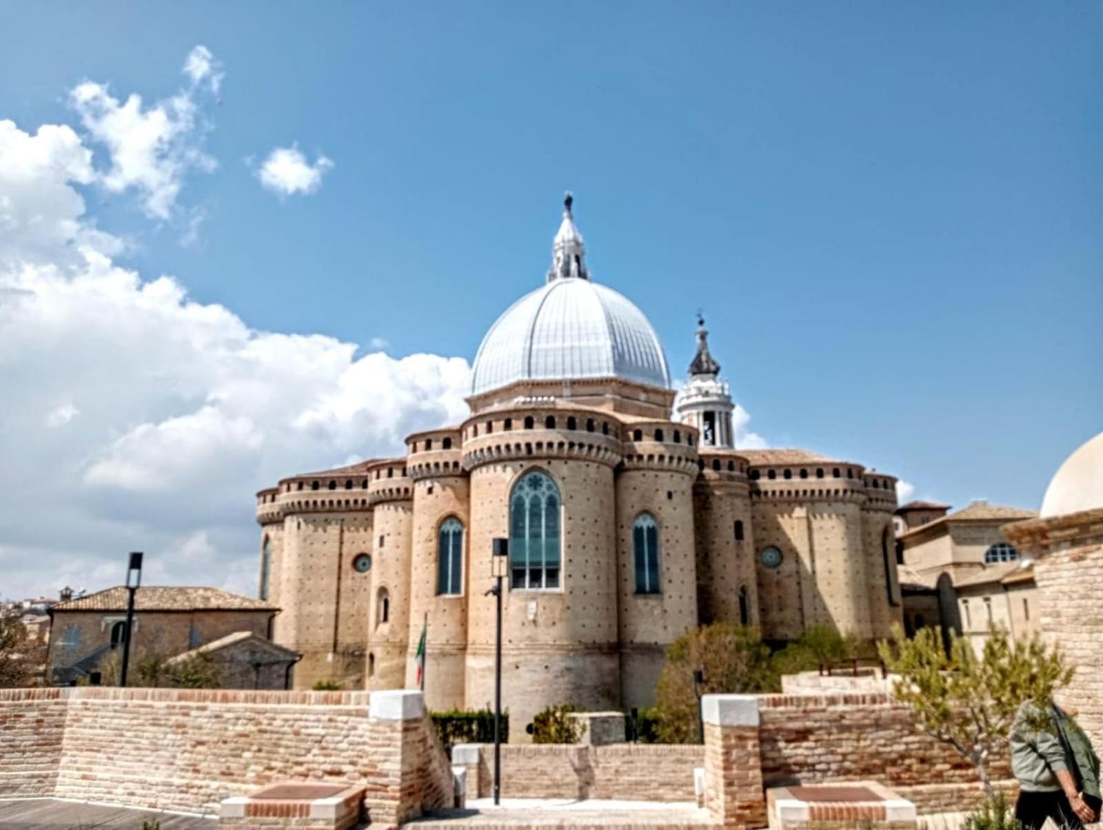 Agriturismo Rosa Antica Monte San Vito Luaran gambar